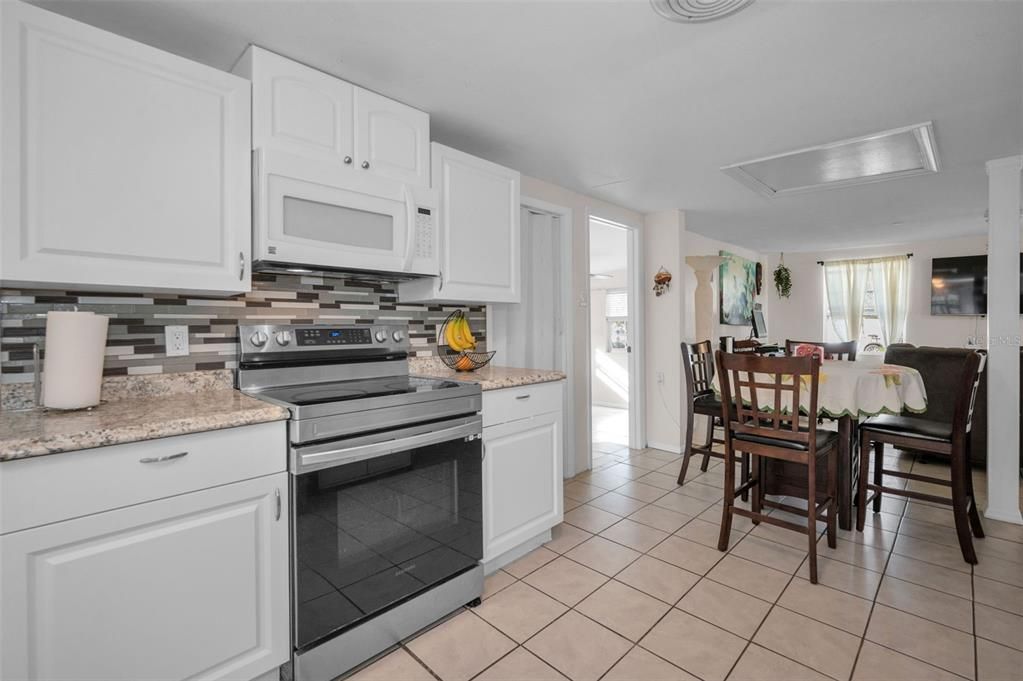 En Venta: $259,000 (2 camas, 2 baños, 1200 Pies cuadrados)