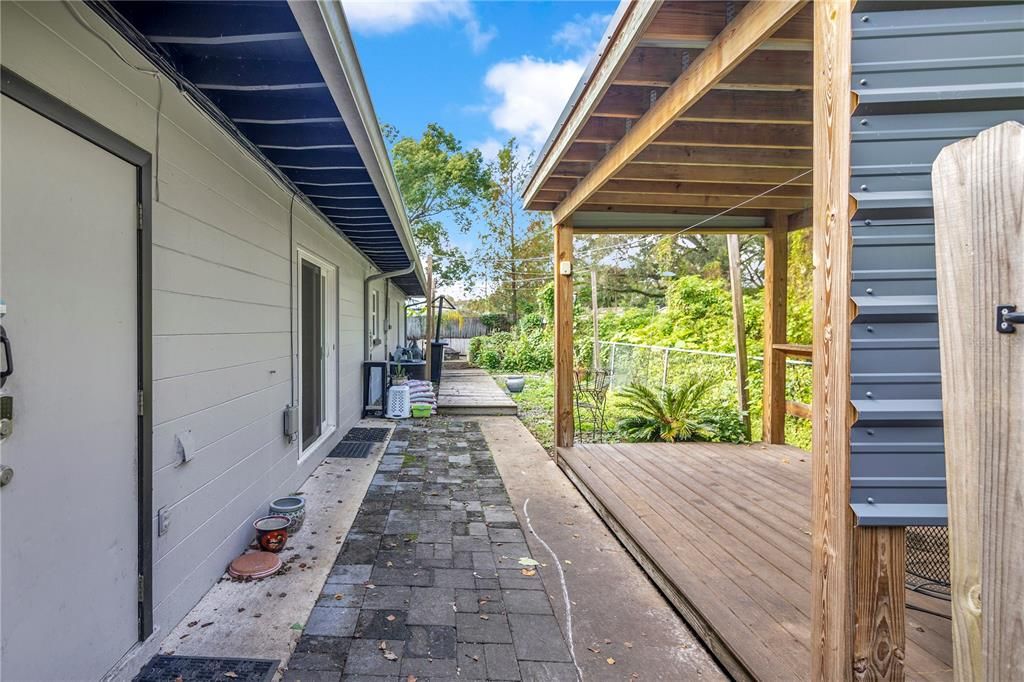 For Sale: $455,000 (2 beds, 1 baths, 1531 Square Feet)