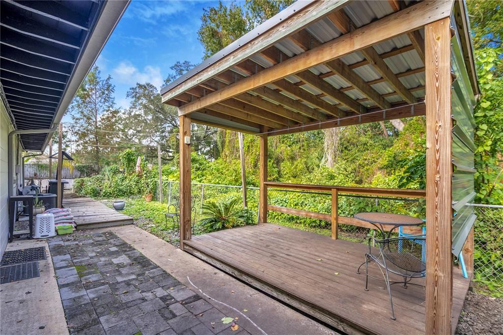 For Sale: $455,000 (2 beds, 1 baths, 1531 Square Feet)