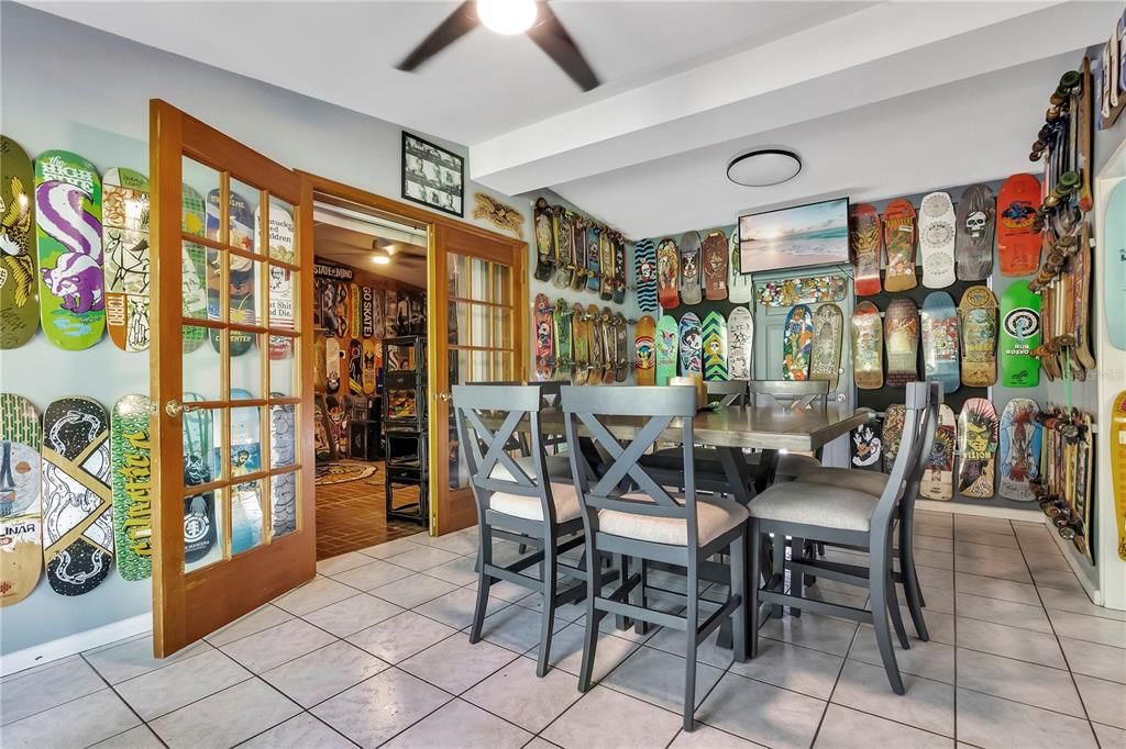 For Sale: $455,000 (2 beds, 1 baths, 1531 Square Feet)