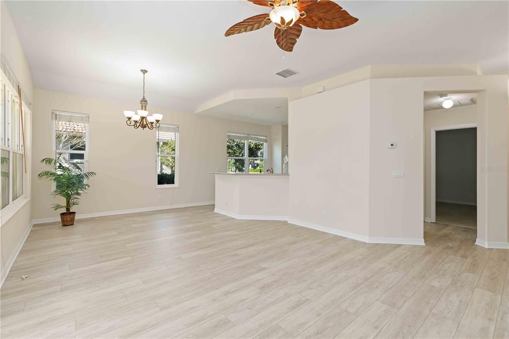 For Sale: $510,000 (2 beds, 2 baths, 1345 Square Feet)