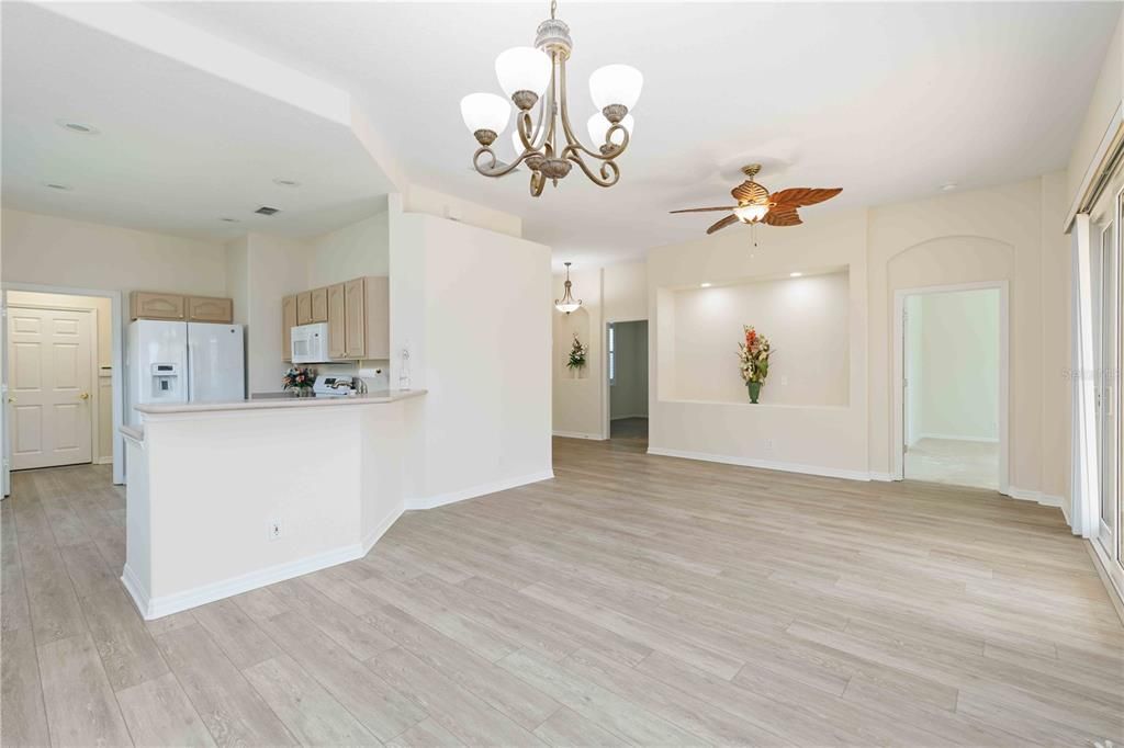 For Sale: $510,000 (2 beds, 2 baths, 1345 Square Feet)