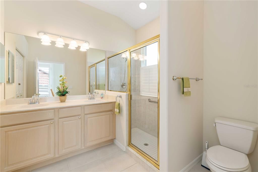 For Sale: $510,000 (2 beds, 2 baths, 1345 Square Feet)