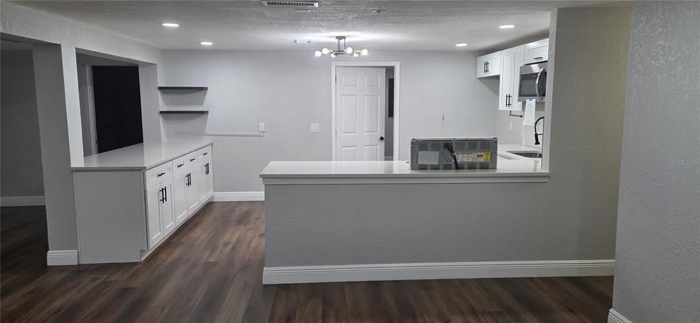 For Sale: $255,000 (3 beds, 2 baths, 1702 Square Feet)