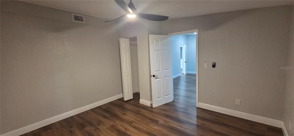 For Sale: $255,000 (3 beds, 2 baths, 1702 Square Feet)