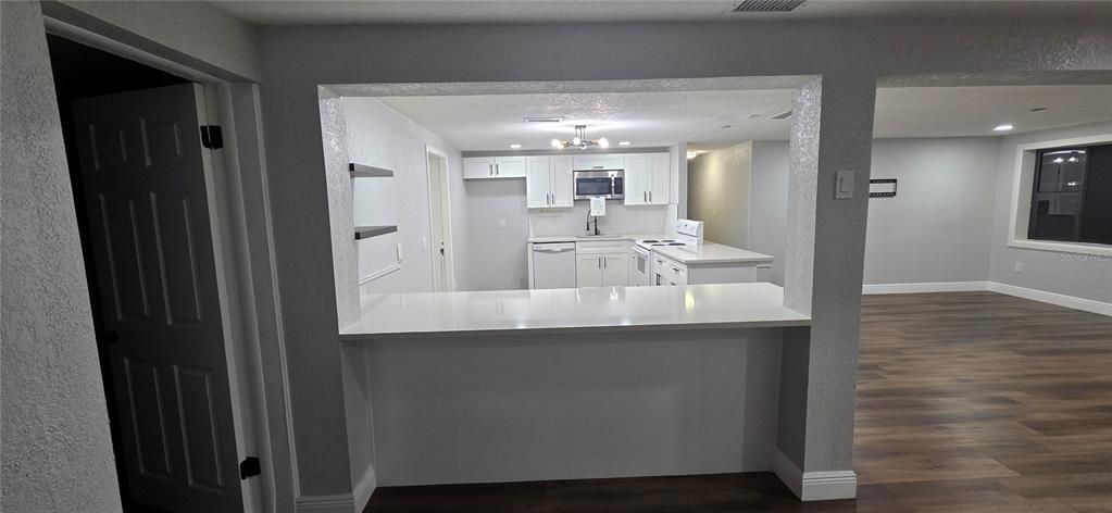 For Sale: $255,000 (3 beds, 2 baths, 1702 Square Feet)