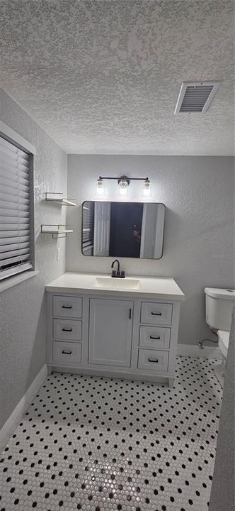 For Sale: $255,000 (3 beds, 2 baths, 1702 Square Feet)