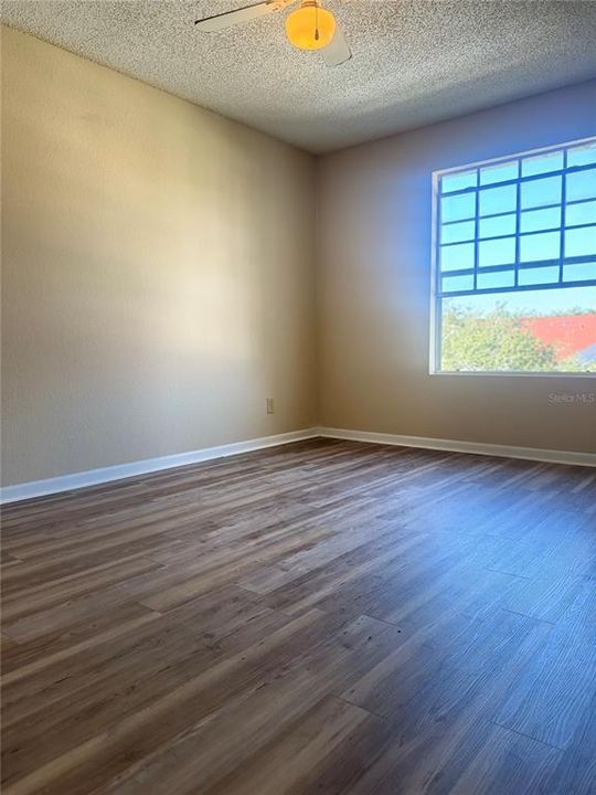 出租: $1,395 (1 贝兹, 1 浴室, 754 平方英尺)