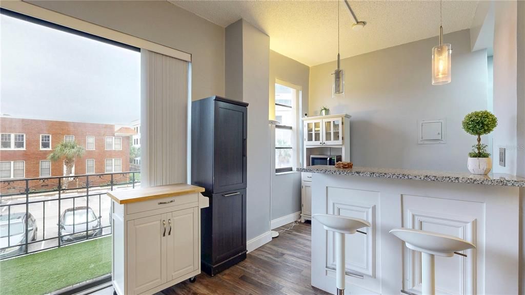 На продажу: $248,000 (1 спален, 1 ванн, 750 Квадратных фут)