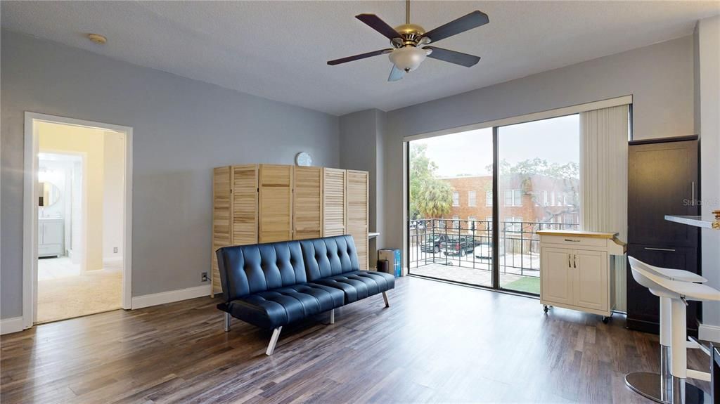 На продажу: $248,000 (1 спален, 1 ванн, 750 Квадратных фут)