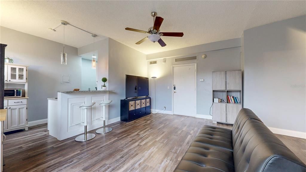 На продажу: $248,000 (1 спален, 1 ванн, 750 Квадратных фут)