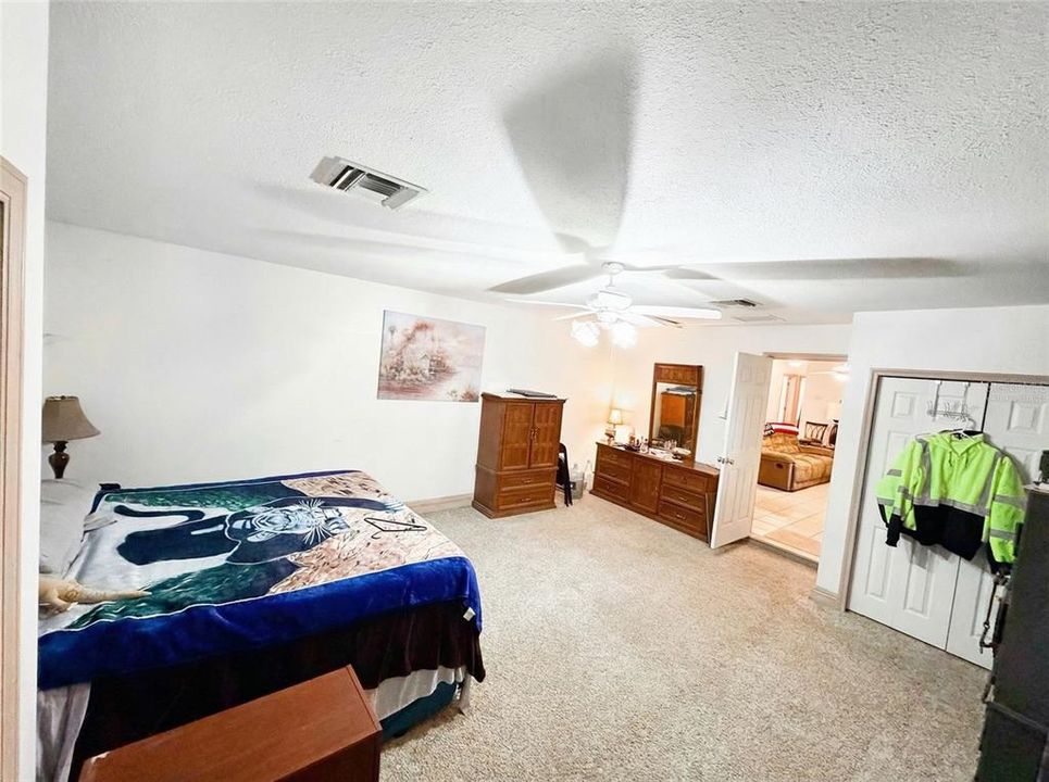 En Venta: $410,000 (3 camas, 1 baños, 1593 Pies cuadrados)