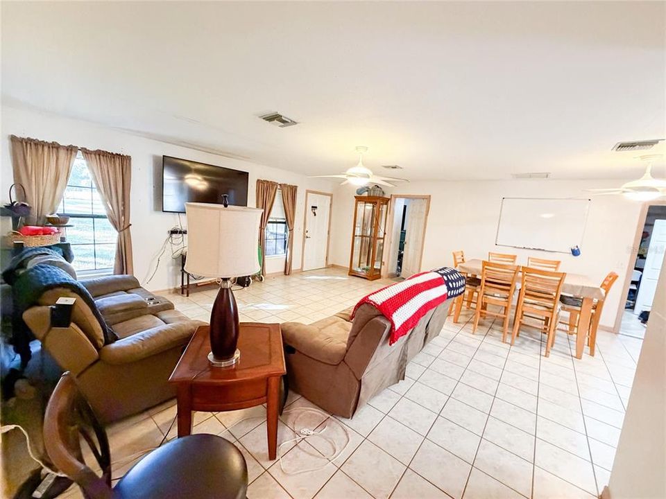 En Venta: $410,000 (3 camas, 1 baños, 1593 Pies cuadrados)