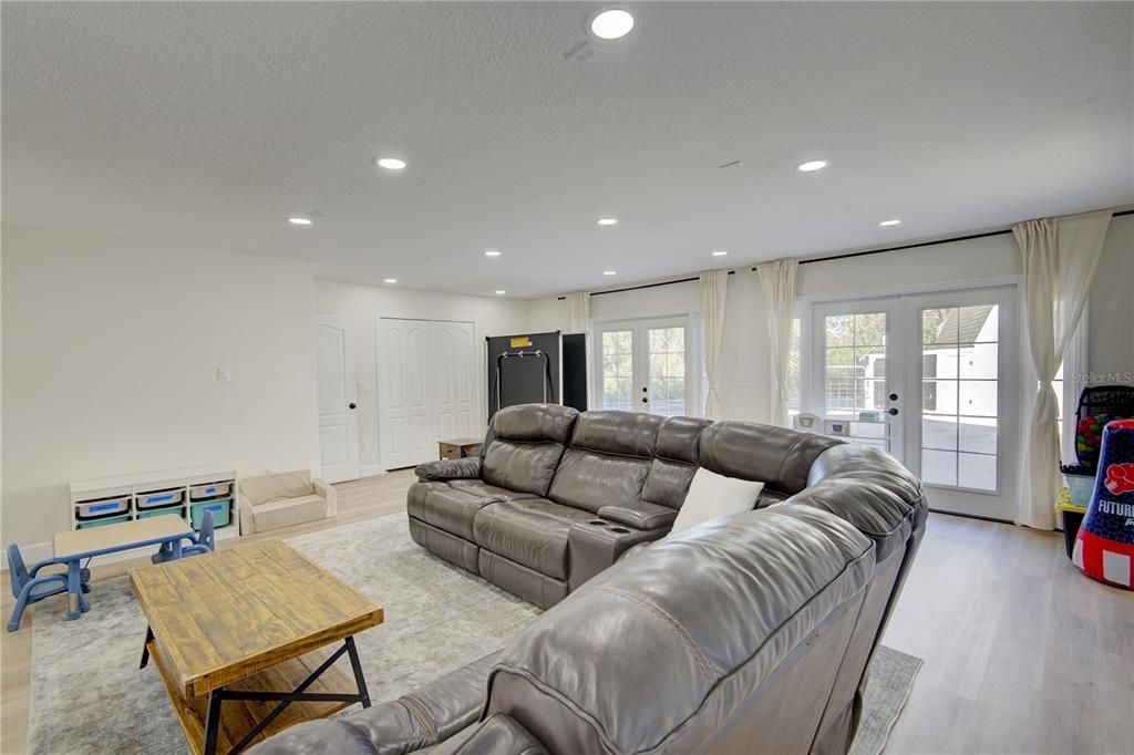 For Sale: $624,000 (4 beds, 3 baths, 2567 Square Feet)