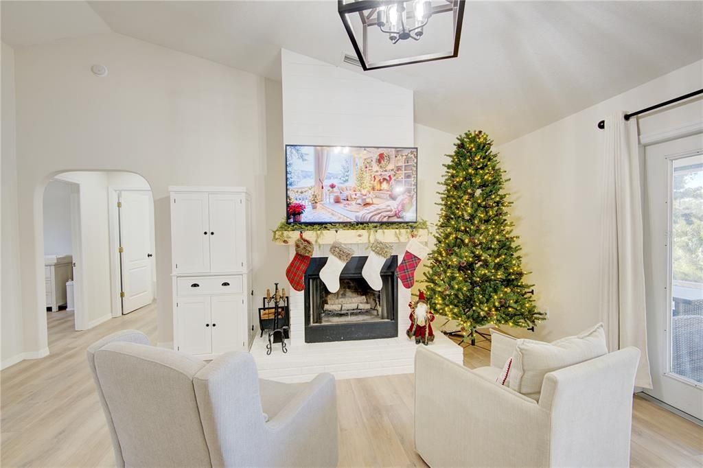 For Sale: $624,000 (4 beds, 3 baths, 2567 Square Feet)