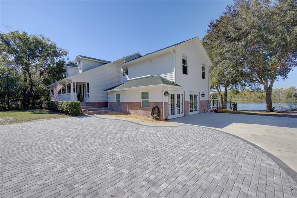 For Sale: $624,000 (4 beds, 3 baths, 2567 Square Feet)