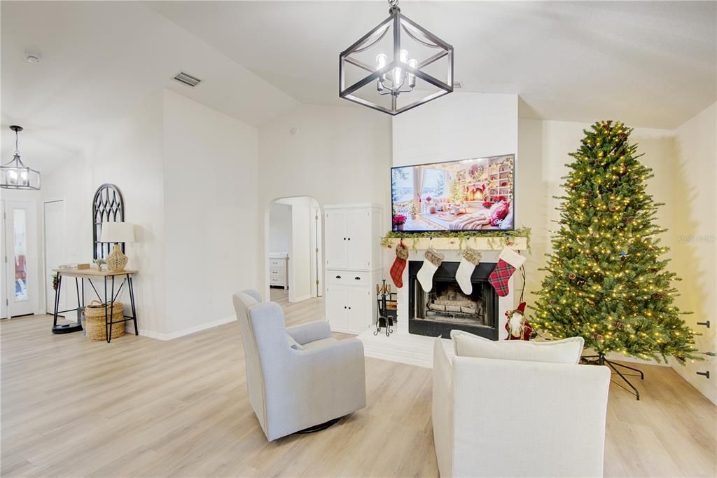 For Sale: $624,000 (4 beds, 3 baths, 2567 Square Feet)