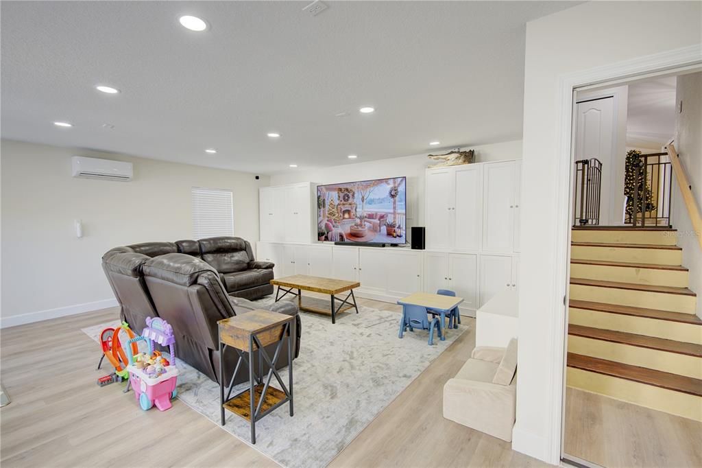 For Sale: $624,000 (4 beds, 3 baths, 2567 Square Feet)