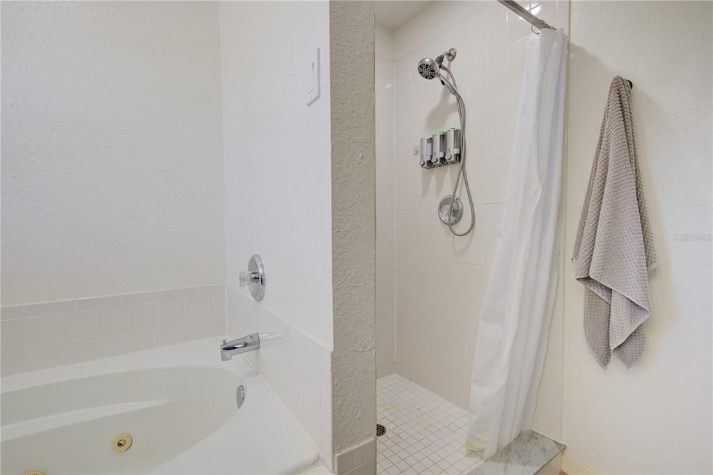 For Sale: $624,000 (4 beds, 3 baths, 2567 Square Feet)