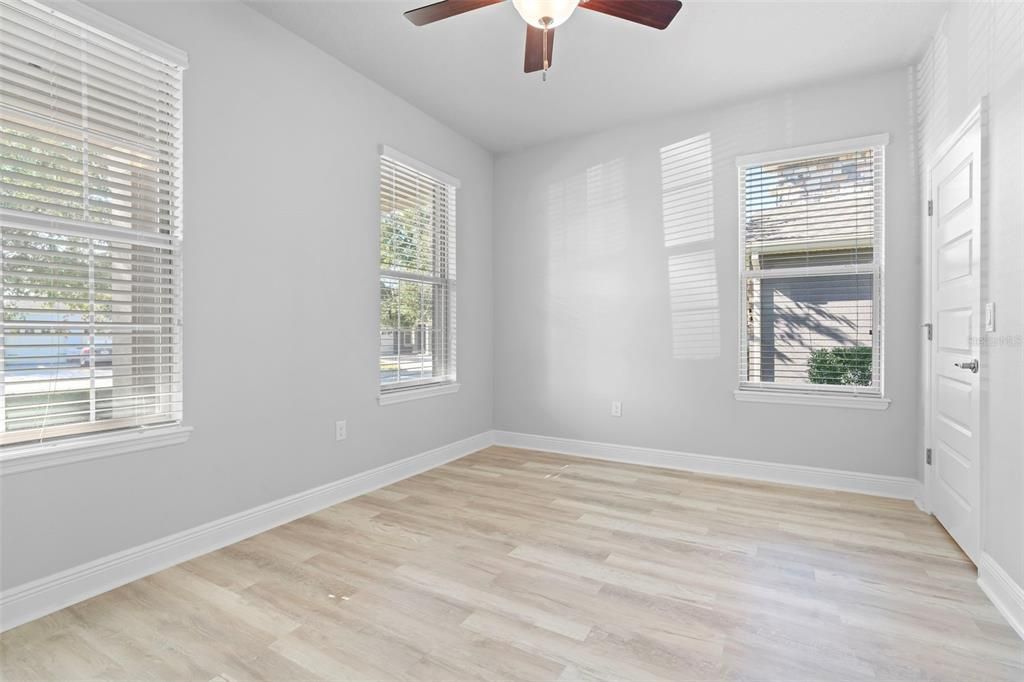 На продажу: $599,000 (4 спален, 3 ванн, 2696 Квадратных фут)