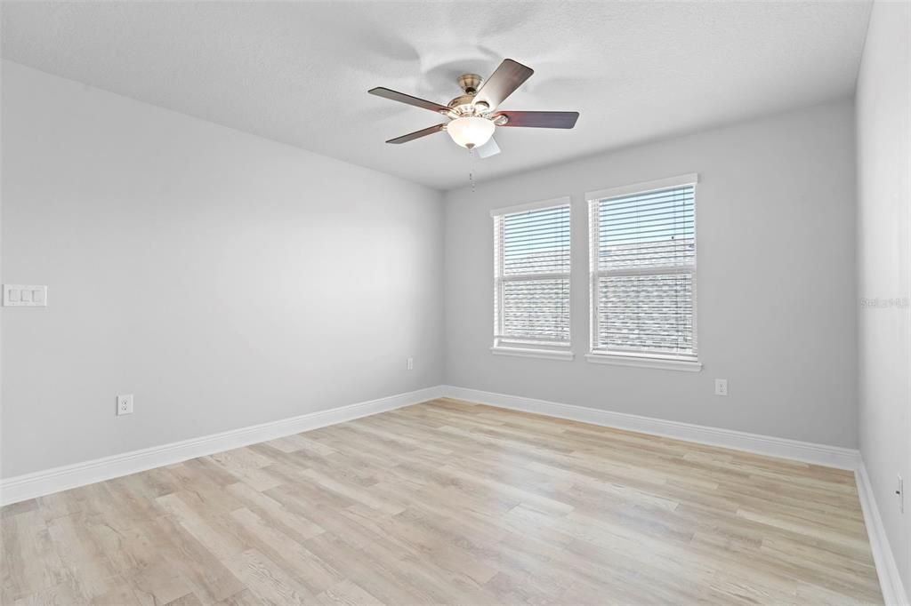 На продажу: $599,000 (4 спален, 3 ванн, 2696 Квадратных фут)