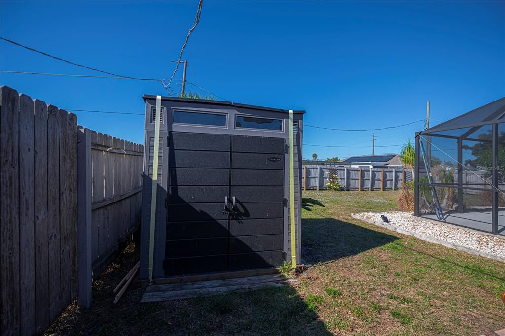 For Sale: $379,000 (2 beds, 2 baths, 1147 Square Feet)