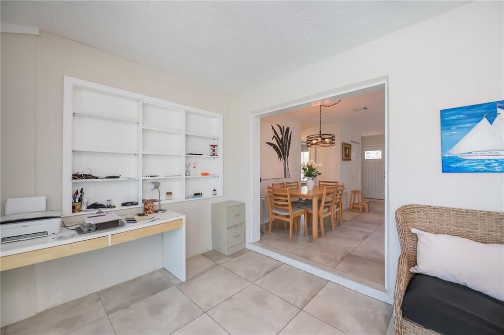 For Sale: $379,000 (2 beds, 2 baths, 1147 Square Feet)