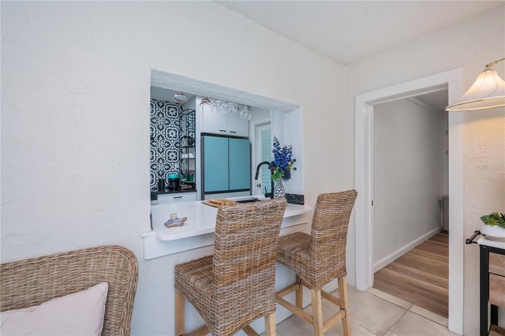 For Sale: $379,000 (2 beds, 2 baths, 1147 Square Feet)