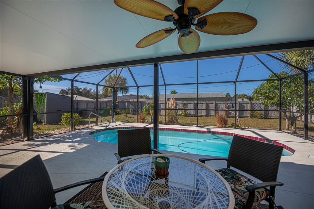 For Sale: $379,000 (2 beds, 2 baths, 1147 Square Feet)