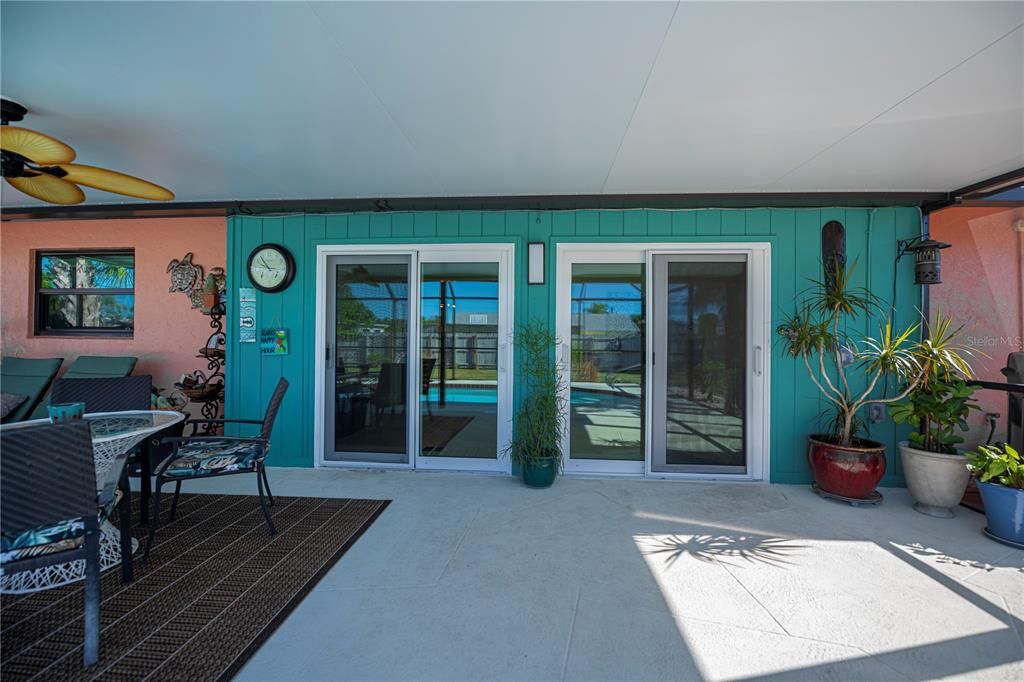 For Sale: $379,000 (2 beds, 2 baths, 1147 Square Feet)