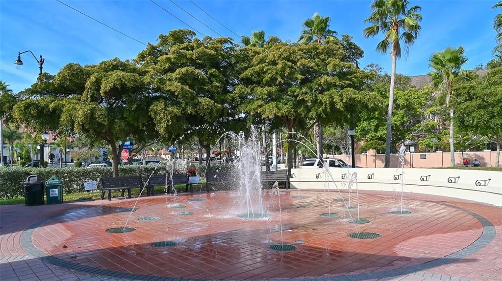 For Sale: $379,000 (2 beds, 2 baths, 1147 Square Feet)