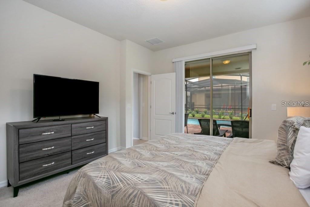 For Rent: $3,100 (5 beds, 5 baths, 2598 Square Feet)