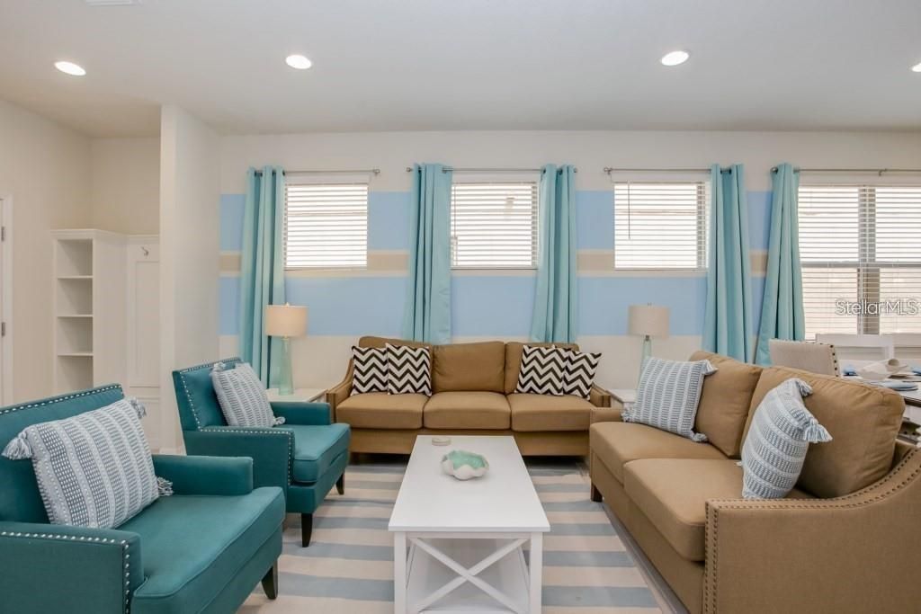 For Rent: $3,100 (5 beds, 5 baths, 2598 Square Feet)