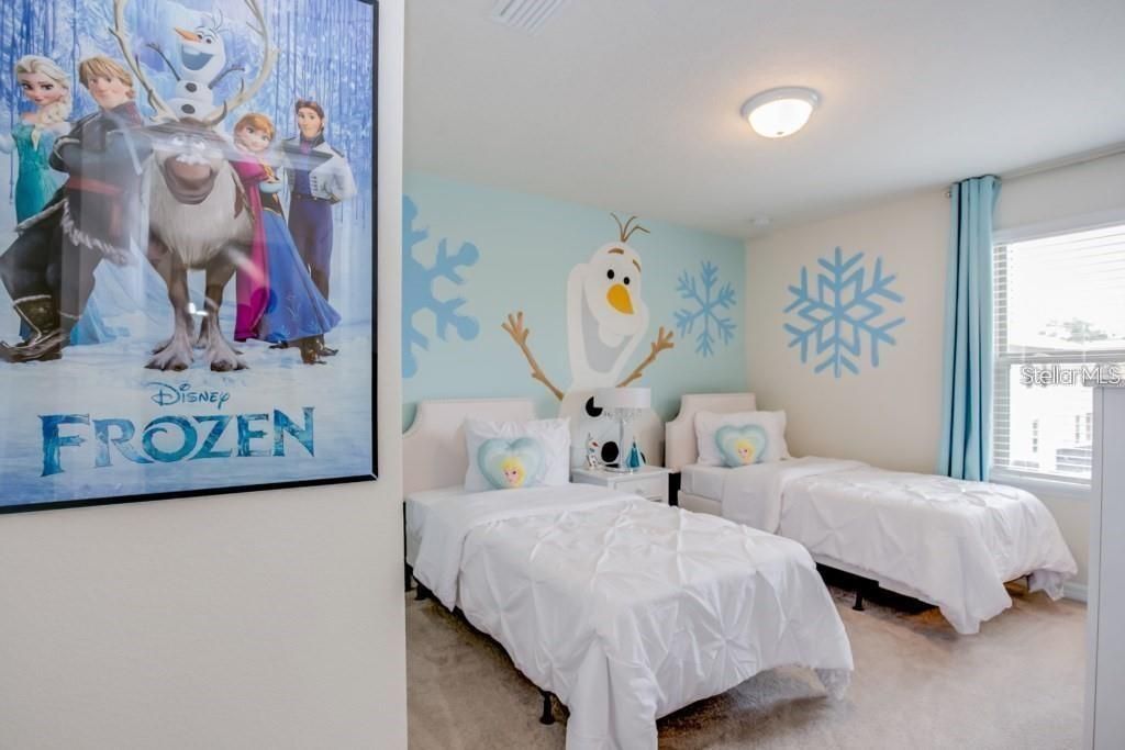 For Rent: $3,100 (5 beds, 5 baths, 2598 Square Feet)