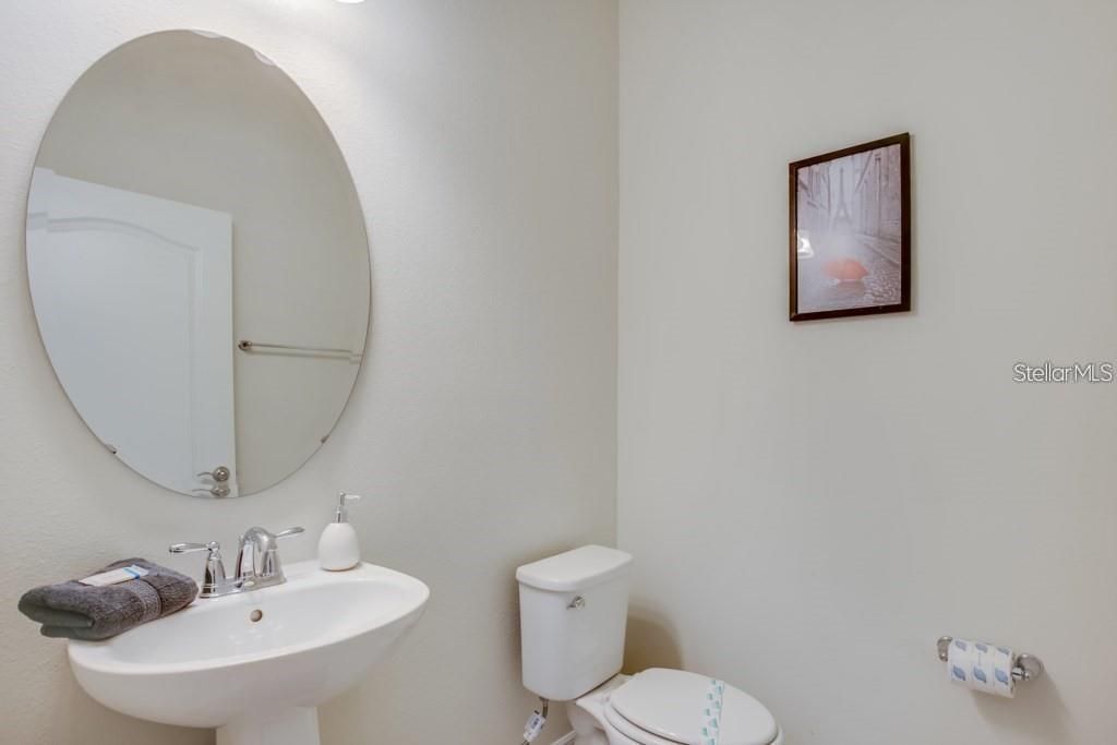 For Rent: $3,100 (5 beds, 5 baths, 2598 Square Feet)