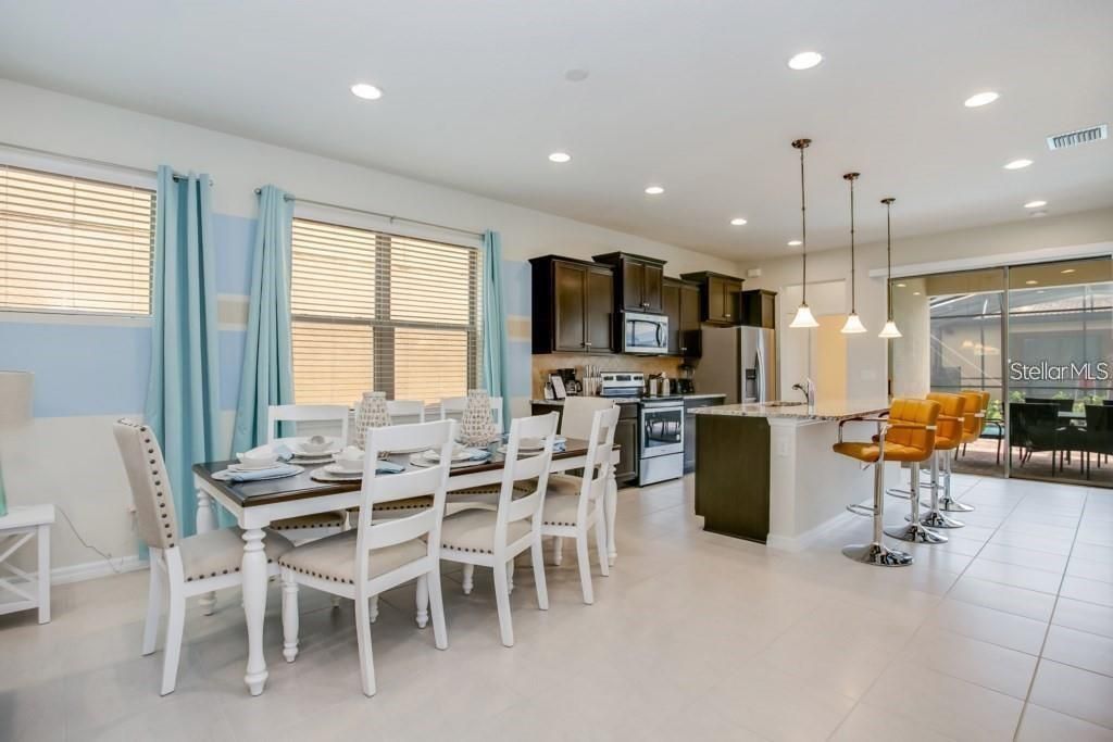 For Rent: $3,100 (5 beds, 5 baths, 2598 Square Feet)