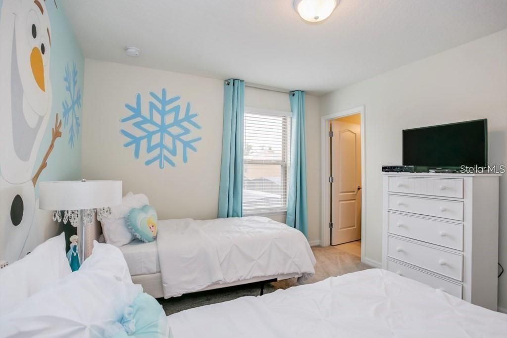 For Rent: $3,100 (5 beds, 5 baths, 2598 Square Feet)