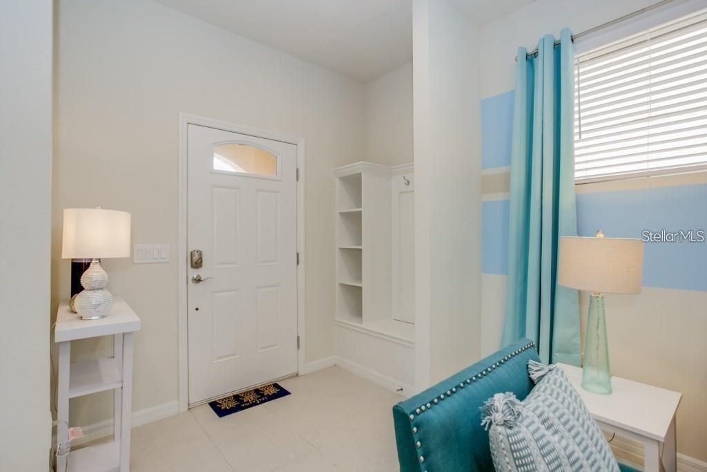 For Rent: $3,100 (5 beds, 5 baths, 2598 Square Feet)