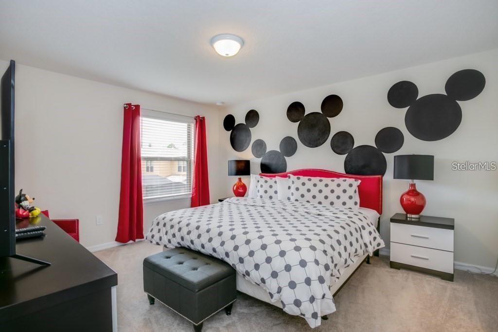 For Rent: $3,100 (5 beds, 5 baths, 2598 Square Feet)