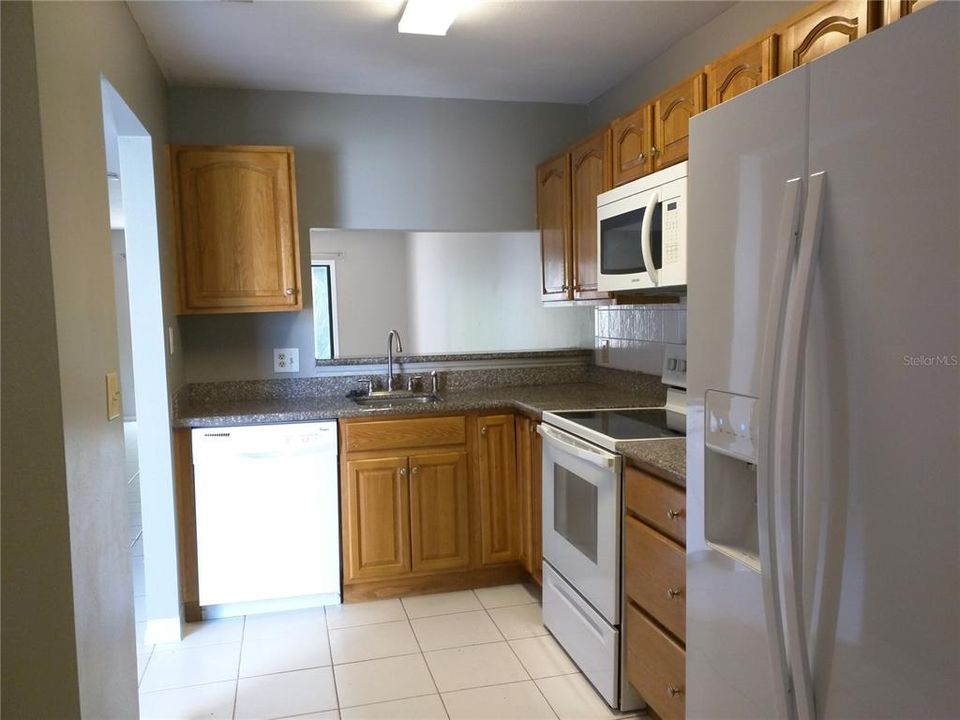 出租: $1,695 (2 贝兹, 2 浴室, 1121 平方英尺)