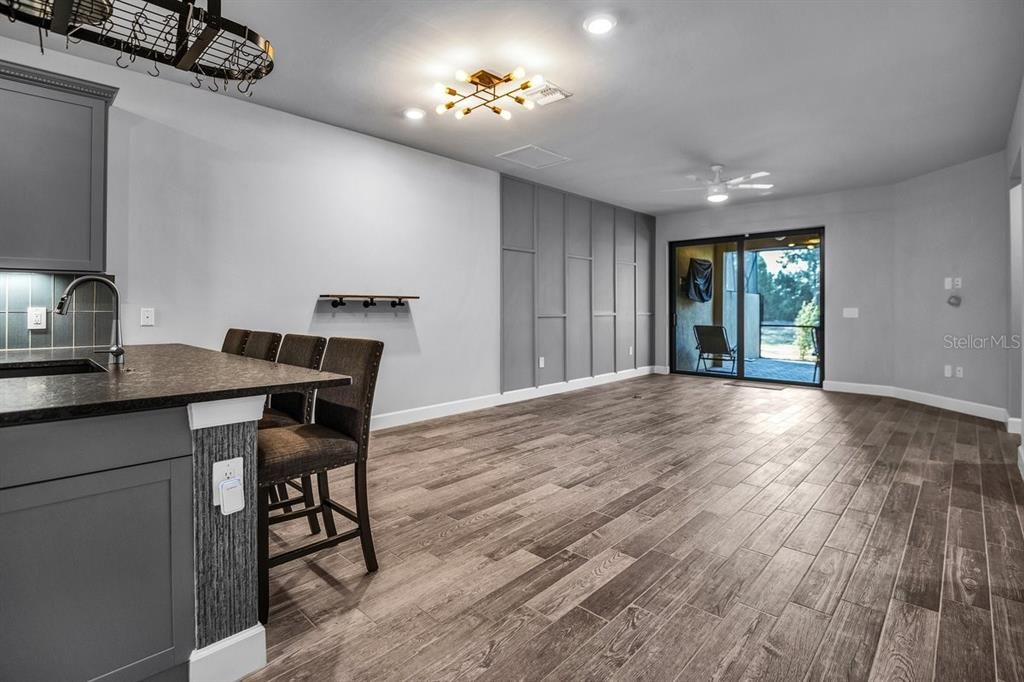 For Rent: $3,000 (2 beds, 2 baths, 1458 Square Feet)