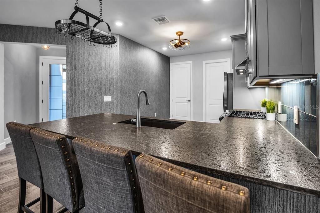 For Rent: $3,000 (2 beds, 2 baths, 1458 Square Feet)