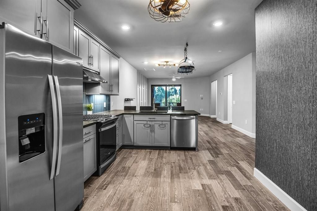 For Rent: $3,000 (2 beds, 2 baths, 1458 Square Feet)