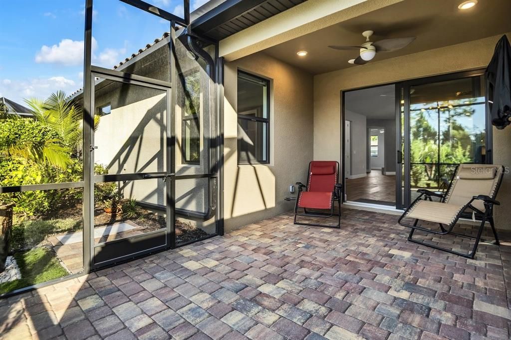 For Rent: $3,000 (2 beds, 2 baths, 1458 Square Feet)