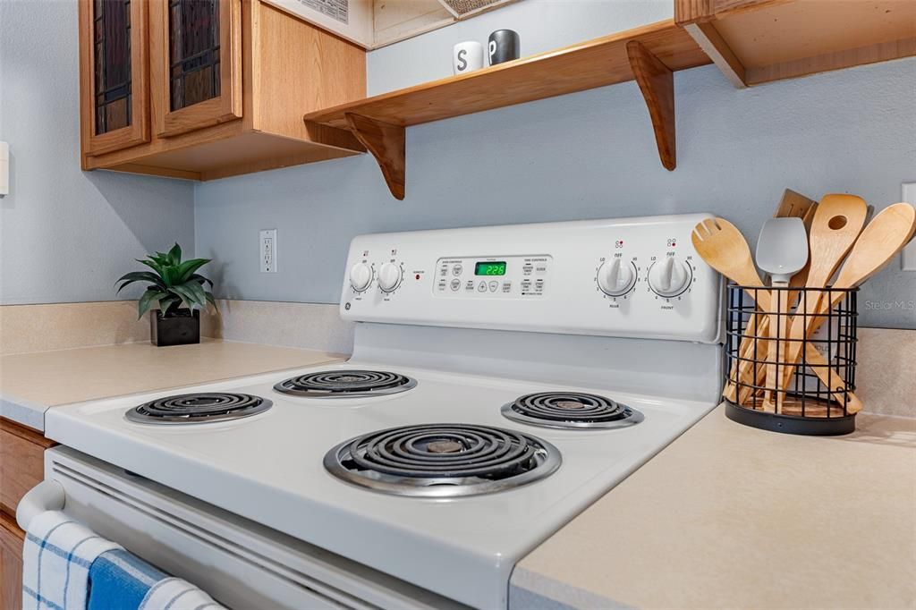 Active With Contract: $360,000 (3 beds, 2 baths, 1867 Square Feet)