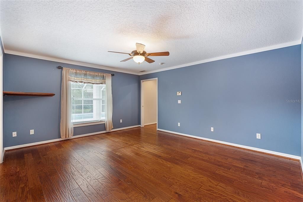 Active With Contract: $360,000 (3 beds, 2 baths, 1867 Square Feet)