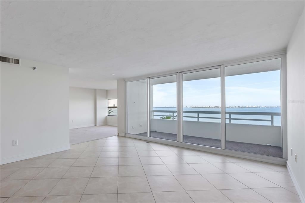 待售: $835,000 (2 贝兹, 2 浴室, 1288 平方英尺)