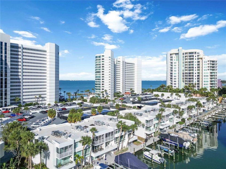 На продажу: $835,000 (2 спален, 2 ванн, 1288 Квадратных фут)