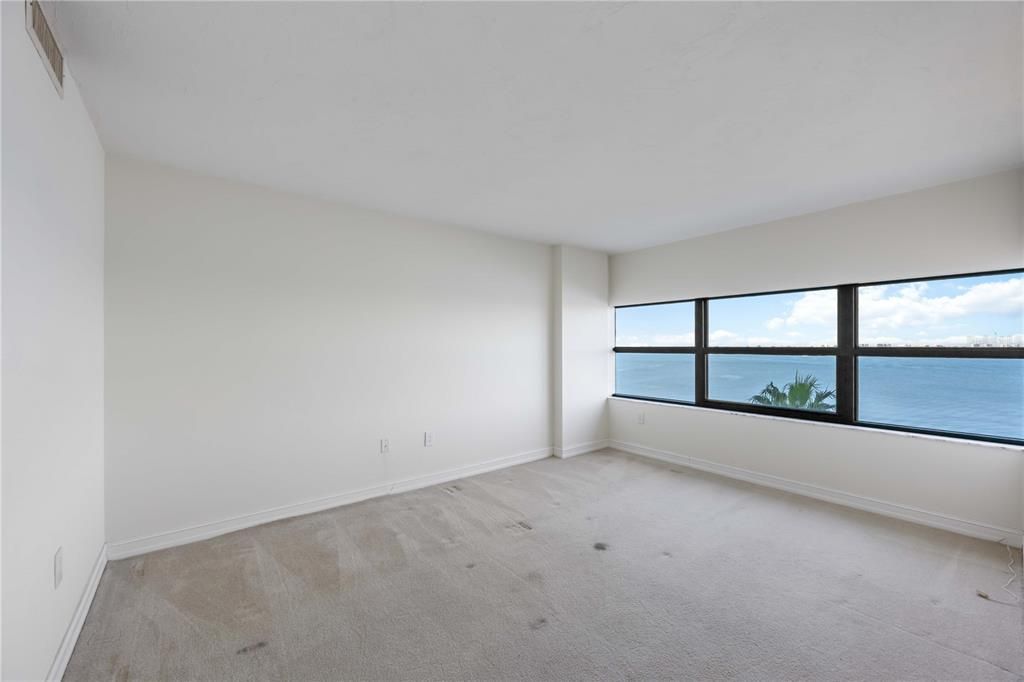 待售: $835,000 (2 贝兹, 2 浴室, 1288 平方英尺)