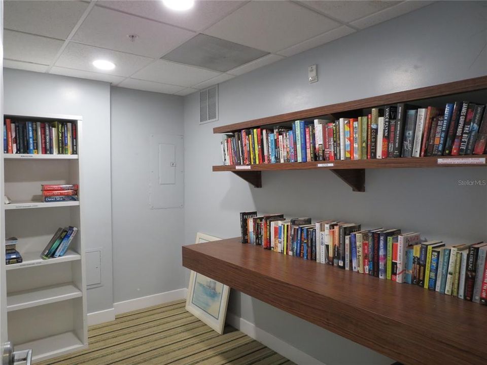 待售: $835,000 (2 贝兹, 2 浴室, 1288 平方英尺)